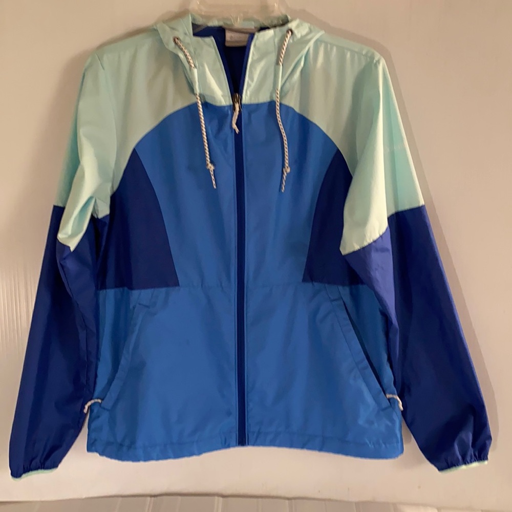 Columbia windbreaker with hood.